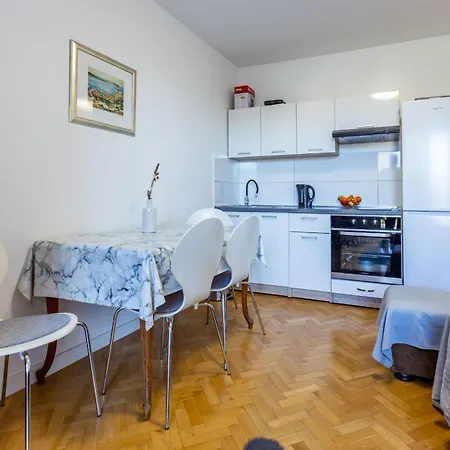 Lana Apartman Zadar