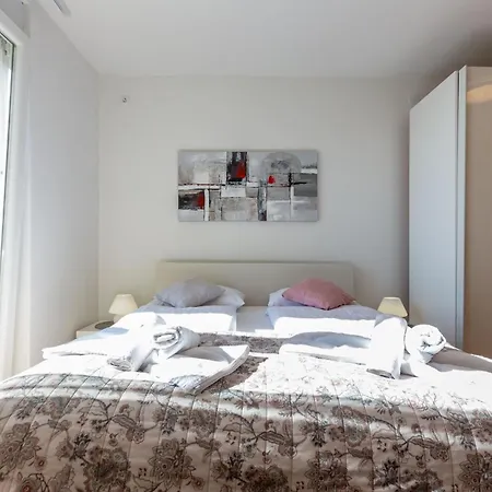 Apartman Lana *